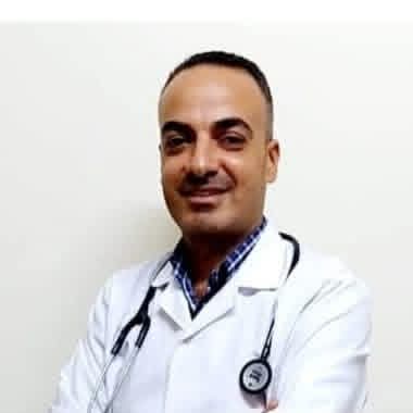 دكتور هاني نشات استشاري امراض الباطنه والكلى والسكر
