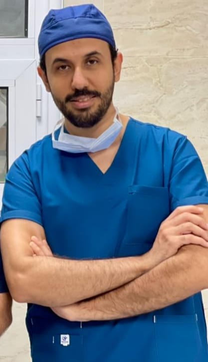 دكتور احمد رفعت الشتري اخصائي جراحة المخ والأعصاب والعمود الفقري